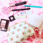 「よろしくお願いします。」【30名募集】鞄の中身と一緒にお洒落に撮影＆投稿！ローズフレグランスサプリモニター大募集！の投稿画像