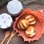 **以前から気になってた「みつろうラップ」を作りました〜☺️💕*こちらは手芸用品でお馴染みのKAWAGUCHIさんのミツロウラップのキットを使用させて頂いておりますー♪*セット&hellip;のInstagram画像