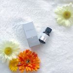 ＊..ホワイトラッシュ Vセラム30ビタミンC誘導体を30%配合した高濃度美容液。シミやニキビ跡などの色素沈着を目立たなくするそう&hellip;♡トロッとしているけど、ベタつかないので使い&hellip;のInstagram画像