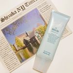 先程投稿したクレンジングのシリーズの、薬用美白オールインワンシズカゲル❤️..美白で知られるアルブチンをはじめ、豊富な美容成分を含んだゲルは無添加で医薬部外品。効能評価試験済で、安心して使&hellip;のInstagram画像