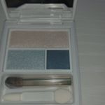 🧡マルシュールシャインアイズ04番(目元の写真は3枚目👁)キラッキラなラメがはちゃめちゃにかわいいアイシャドウ💙普段寒色系のシャドウはあまり選ばない私だけどつけた時の可愛さにびっく&hellip;のInstagram画像