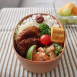 ☀️■お品書き■・ひれかつ・チーズ入り卵焼き・ガーリックシュリンプ・胡瓜となめ茸の梅肉和え・茹でブロッコリー・プチトマト🍇デザート🍰・西条柿・シャインマスカット&hellip;のInstagram画像