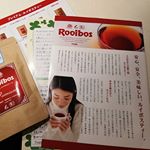 オーガニックプレミアムルイボスティ🎶大人しか飲めないと思っていたけれどベビ男のママに聞いてから、ちび男と親びんにもルイボスティを飲ませています👦🧒作り方はいろいろあるけれどイラチな&hellip;のInstagram画像