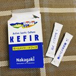 最近ホームメイドケフィアを食べています_(:3」z)_普通のヨーグルトと違い、牛乳にケフィア菌を入れて1日常温で置いたら作れます。ケフィアヨーグルトは乳酸菌と酵母で出来ているので、生きているか&hellip;のInstagram画像