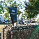 @reimei_official さんのブラックシリカソルト 高機能ソルトエステ洗顔 フェイシャル・エステ 使ってみました♡夜だってのもワンステップ洗顔です。名前の通り、希少な鉱石ブラックシリ&hellip;のInstagram画像