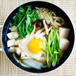煮込みうどん&hearts;秋も深まり朝晩寒くなりました。おひとりさまのおうちランチは、#うま香だし を使って、#煮込みうどん を作りました。鰹本枯れ節、荒節、煮干うるめ鰯、枯れ鯖節、利&hellip;のInstagram画像