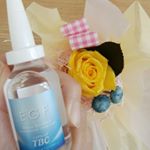 TBC EGFエクストラエッセンスを使用中😉TBCのEGFエクストラエッセンスは熱に弱いEGFの性質を考えた生EGF製法で効率的にお肌にEGFが届くんだって！洗顔後化粧水前に使うと肌のハリ感がでて、毛&hellip;のInstagram画像