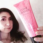 #エステグランデ  #esthegrande *#ボタニカル成分  #引き締め  #痩身  #保湿 に効果のある#マッサージクリーム  体験しました🎵  #ヒアルロン酸 配合ですべすべに&hellip;のInstagram画像