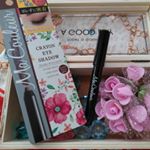 #マクレールクレヨンアイシャドウ繰り出し式のアイシャドウでとっても使いやすい😊指でぼかしてグラデを作ったり縁を濃いめに彩ったりと簡単にプロメイク✨ただ、どんな風にメイクするのがいい&hellip;のInstagram画像