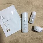 Update初めて使ったときにニキビが出てきましたが使い続けたら大丈夫でした。今冬で少し乾燥するのですが夏のケアに良さそうと思いました。美容液の方が早くなくなり、クリームが思うより持つ。結局、シー&hellip;のInstagram画像
