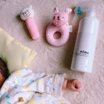 こんばんはオーガランドさんから除菌スプレーの「nino」を頂きました🤗純水と純塩から生成された次亜塩素酸水のみを使用しており、口に入っても大丈夫とのことで、赤ちゃんグッズにも安心して使&hellip;のInstagram画像