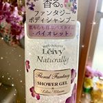 #花びら 香る。#ファンタジーボディシャンプー見た目にも香りにも癒されボディシャンプー！！#ゴートミルク の#保湿成分 で洗い上がりもしっとりして使い心地もとても良かったです⤴︎⤴︎使い続&hellip;のInstagram画像