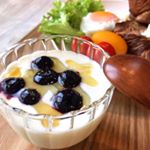 **ヨーグルト始めました🐮✨**ヨーグルトと言っても種類は沢山！！整腸効果のあるビフィズス菌や乳酸菌をはじめ、この季節インフルエンザの予防や免疫力向上に効果があるとされるR-1&hellip;のInstagram画像