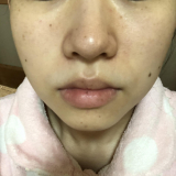 ノーメイクとメイクありの写真です。