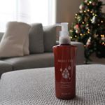 🌈@hiskin_official 段々と寒くなってきて乾燥が気になる季節になってきました😷ここ最近保湿ケアに使っているのは、ハイスキンモイストジェル🌿・ワセリンがジェル状になって、し&hellip;のInstagram画像