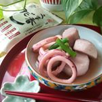 我が家はイカ好き💕でも何であんなに高いの〜!?滅多に食べなくなっちゃったけど、おっ安くなってる！GET👍 ..🔸イカと里芋の煮物味付けは、だしパックとイカの旨みだけで美味しくできた&hellip;のInstagram画像