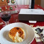 八天堂様のフレンチトーストをいただきました❣️ 冷凍で届いたフレンチトーストの包装紙を剥がして、レンチンであっという間にフワトロなフレンチトーストの出来上がり💕外側は焼きカラメルをまとっていてカリ&hellip;のInstagram画像