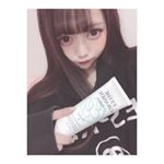 _...💗エステグランデ  CCブライトナー💗.地黒で日焼けしやすいから、顔と首や手の色が違うの本当に嫌なの😢ファンデ塗っても服に色落ちして大変だし😢だから今は、ボディ用の&hellip;のInstagram画像