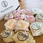 .八天堂さまのプレミアムフローズンくりーむパン♡冷凍のままお届けしてくれるので24時間かけて冷蔵庫で解凍してから食べるのがオススメ😊パンのしっとり感とギュッと詰まったクリームが&hellip;のInstagram画像