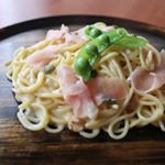 今日のアレンジ#生ハムとくるみのカルボナーラ昨日のアレンジ#チーズのポタージュポットパイ#おはようございます ポカポカ日差しがあたたかくなってきて、昨日の曇り空を一&hellip;のInstagram画像