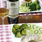 こんにちは♬昨晩は、「キシ クヴェヴリ」というジョージア産の白ワインを飲んでみました。毎日、ワインを飲んでいますが、ジョージア産のワインは初めて。この「キシ クヴェヴリ」は「クヴェヴリ&hellip;のInstagram画像