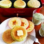 朝ごはん&hearts;年末年始の9連休も終わり、青空が広がる寒い冬の朝です。今日から日常のスタートです。スーパーフードのモリンガで元気朝ごはん。#PR #ピュアフィールド #煌めきモリンガ青汁 を&hellip;のInstagram画像
