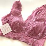 .﻿﻿﻿﻿最近始めた#ナイトブラ👙﻿﻿AAA60〜C70カップの小胸さん専用のナイトブラです♪﻿﻿モデルの鈴木奈々さんはこの#ルーナナイトブラ を﻿寝る時に毎日着け&hellip;のInstagram画像