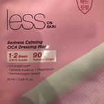 HolikaHolikaレスオンスキン シカマスク話題のシカですシカはツボクサ抽出物だそうです肌の鎮静やキメを整える効果があるのだとか！パックの生地はガーゼで肌にも優しそう&hellip;のInstagram画像