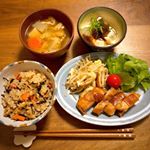 明けましておめでとうございます。やっと学校も始まりいつもの生活がはじまりました😆仕事に家事に今年も頑張ります。お料理写真頑張って載せます。今日はモニターに当選したつゆの素で、味&hellip;のInstagram画像