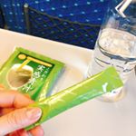 宇治抹茶配合でめっちゃ美味しく飲める青汁🌱🌱🌱&laquo;実感青汁&raquo;･野菜&アミノ酸&乳酸菌配合なので、健康もサポート‪☪︎⋆｡˚✩･スティックタイプだから、外出時にも持ち運びし&hellip;のInstagram画像
