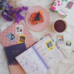 寒い日が続く時期はおうちでまったり書くことを楽しみ尽くしたい♩また行きたい場所やお気に入りの空間はポラロイド風シールで残してみたりしてみたり💕📸(スマホからめちゃ簡単に作れるのー！) そして今年の目標&hellip;のInstagram画像