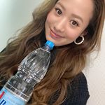 𝓑𝓞𝓓𝓨..最近飲んでいる　#軟水　普段からお水が好きで毎日お水を飲む習慣があるので健康にいいお水を美味しく飲めるなんて一石二鳥✨..体の中から健康に♪@agcor&hellip;のInstagram画像