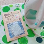 🐝﻿こんにちは🌞﻿﻿今日は楽しくてエコにもなるおすすめを紹介します💁🏻&zwj;♀️﻿﻿布でつくる　みつろうラップ﻿布地みつろうセット です♡﻿﻿みなさん、みつろうラップ、ご存&hellip;のInstagram画像