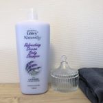 レイヴィーボディシャンプーラベンダーのモニターに当選しました♡．届いてみて現品が思ったより大きくてびっくり！！普段のボディソープのボトルの1.5倍くらいはありそう&hellip;！！旦那さんも一緒に&hellip;のInstagram画像