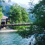 by 上高地かっぱ橋住所が、長野県南安曇郡安曇村上高地&rarr;長野県松本市安曇上高地に変わったとき少し寂しい感じで、時代が変わったというか。美しい景色は見慣れた景色、昔はここへよく通って&hellip;のInstagram画像
