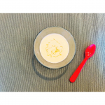 きのうはじめて作った。豆乳ケフィアヨーグルト♡豆乳1㍑にケフィア1包を入れてシャカシャカ混ぜる。（しかも、豆乳パックのまんまでok♡ 容器に移して作りたい場合は、必ず煮沸消毒し&hellip;のInstagram画像
