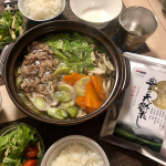 ニッコーフーズコーポレーションさん @nikkofoods1986  の豊の天然だし松でお鍋をしました🍲😋﻿﻿かつお節がベースとなったお出汁で﻿いわし煮干、さば節、昆布、椎茸、焼きあごの風&hellip;のInstagram画像