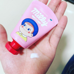 ホリカホリカのハンドクリームのモニターをさせて頂いてます！！ 香りもよくベタつかない延びがいい見た目も可愛い！いつも使ってるのは塗った後にベタついたりしていたがホリカホ&hellip;のInstagram画像