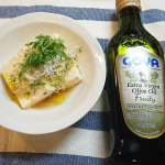 ～今日の晩ごはん～◆#しらすのせ豆腐木綿豆腐にアルファルファ・しらす・大葉をのせて白ごま、ゆずポン酢とEXVオリーブオイルをかけて😋「GOYA エキストラバージンオリーブオイル フルーティ&hellip;のInstagram画像