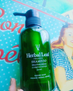 #ハーバルリーフ  #herballeaf  #シャンプー #オーガニック  #オーガニックシャンプー  #ボタニカル  #ボタニカルシャンプー  #ノンシリコン  #アミノ酸  #弱酸性  #低&hellip;のInstagram画像