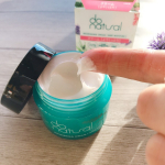 天然由来のうるおいと香りが楽しめる、do naturalのナリッシング クリーム［ ディープ モイスチャー ］〈クリーム〉を使ってます。乾燥ストレスでゆらぐ肌に優しい成分の保湿がありがたいですね&hellip;のInstagram画像
