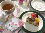 今日のデザートはケーキ！不安になる毎日だからこそ、甘いものを食べて心を落ち着かせよう！お供に「罪悪感ゼロ」ダイエット中の味方！ポリポリ美味しいヨーグルト味で食べたことをなかったこと&hellip;のInstagram画像