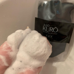 ふわふわの泡の吸着力と洗い上がりのさっぱり感が心地いい🍀ただ #重曹 #酵素 #炭 がお肌に合わない場合もありそうなので、そこは注意が必要かなと思いました。*#JUSOKU&hellip;のInstagram画像