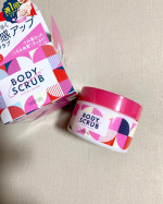 ・マンダム チアコ ボディスクラブ✨・マンダム チアコ ボディスクラブは、肌にやさしさと汚れ落ちを両立させたメルティクリア処方のボディスクラブ。毎日ゆっくりお風呂に入れれば良いけど、仕&hellip;のInstagram画像