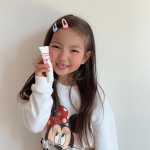 🍑最近、#ニコプチ を読んでるので初めてロゴ&times;チェックの女子っぽいスカート買いました🥺💓どんどんおねえさんになっていく&hellip;私の趣味じゃないお洋服が増えてく😇これはこれで可愛いけど👸🏻&hellip;のInstagram画像