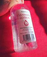 〜ピュアヴィヴィの水クレンジング〜人気商品だよね✨マツエクにも使えるし何よりダブル洗顔がいらない！っていうのが嬉しい❣️ しっかりメイクする人はまつ毛とかをポイントリムーバーで&hellip;のInstagram画像