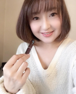 リップは色つきからワセリンまで色々使っていますが、今日upするのはオーガニックリップ。国産オーガニックコスメのブランド#ドゥーオーガニック の#コンデンストリップバームドゥーオ&hellip;のInstagram画像