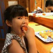 「美味しいもの大好き！」【こどもの笑顔あふれるおいしい食卓風景】写真コンテスト！「お祝いの春！祝いの食卓に子どもの笑顔を咲かせよう♪」の投稿画像