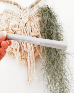 お届け物🎁*「アイプリン」美容液コンシーラー♡*年齢や乾燥による目周りの小ジワ、クマ、スマホによる血行不良で疲れ。 *アイプリンはケアしながらしっかりカバーしてくれ、美容液入りだか&hellip;のInstagram画像