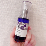 ＊お試しレビューソラブドウのボタニックセラムをお試ししました。匂いもなく、化粧水後に付けるとしゅんって浸透してく☝🏻.2週間使ってみましたが、ハリが出る！とか透明感上がる！とかは感&hellip;のInstagram画像